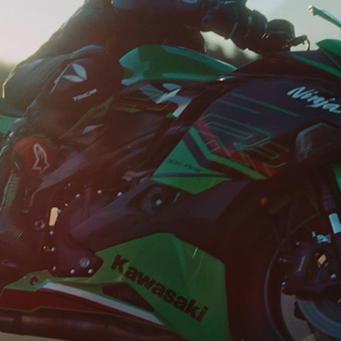 Ninja ZX-4RR  | Action Video